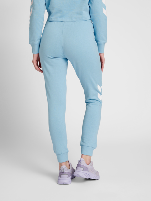 hmlLEGACY WOMAN TAPERED PANTS, PLACID BLUE, model