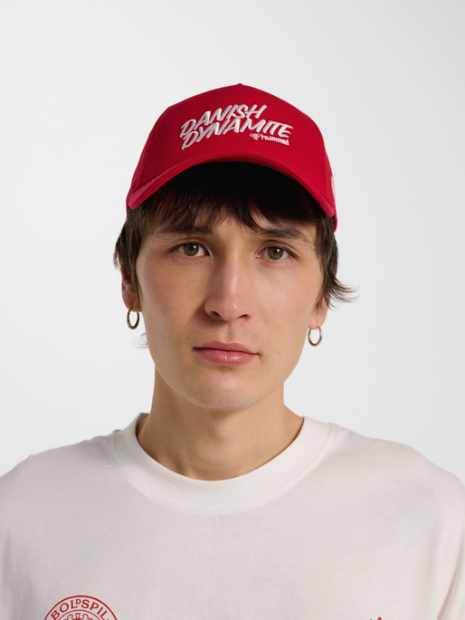 DBU 26 FAN DYNAMITE CAP, TANGO RED, model