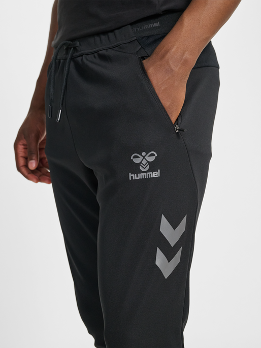 hmlCIMA 2.0 PANTS, BLACK, model