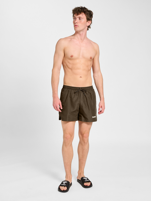 hmlPULSE SWIM SHORTS, MAJOR BROWN, model