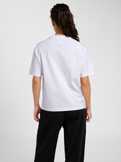 hmlKEEPER LOGO W T-SHIRT S/S, WHITE, model
