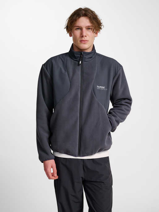 hmlHYBRID FLEECE JACKET, EBONY, model