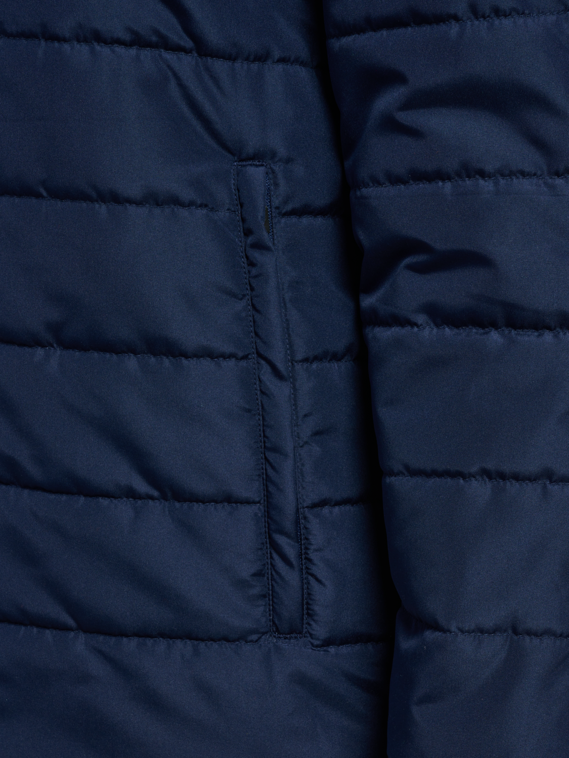 hmlESSENTIAL SHORT BENCH JKT, MARINE, packshot