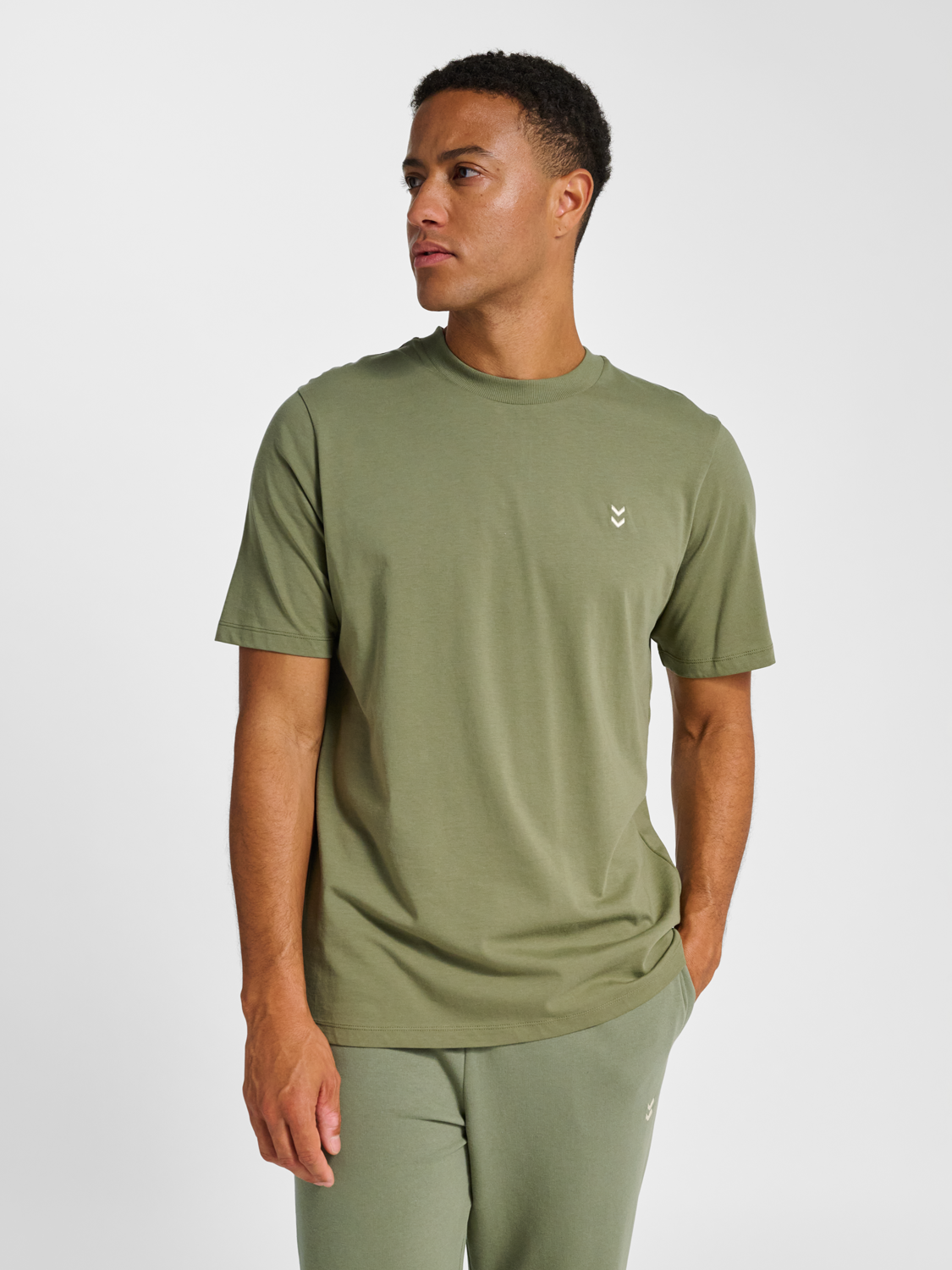 DEEP LICHEN GREEN