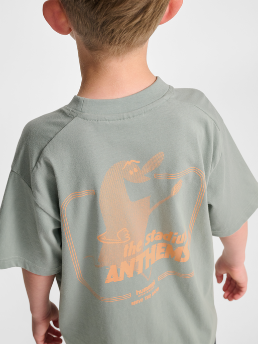 hmlJR LOOSE T-SHIRT S/S STADIUM, ICEBERG GREEN, model