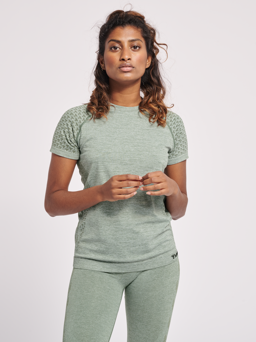hmlCI SEAMLESS T-SHIRT, LILY PAD MELANGE, model best yoga clothes in the UK