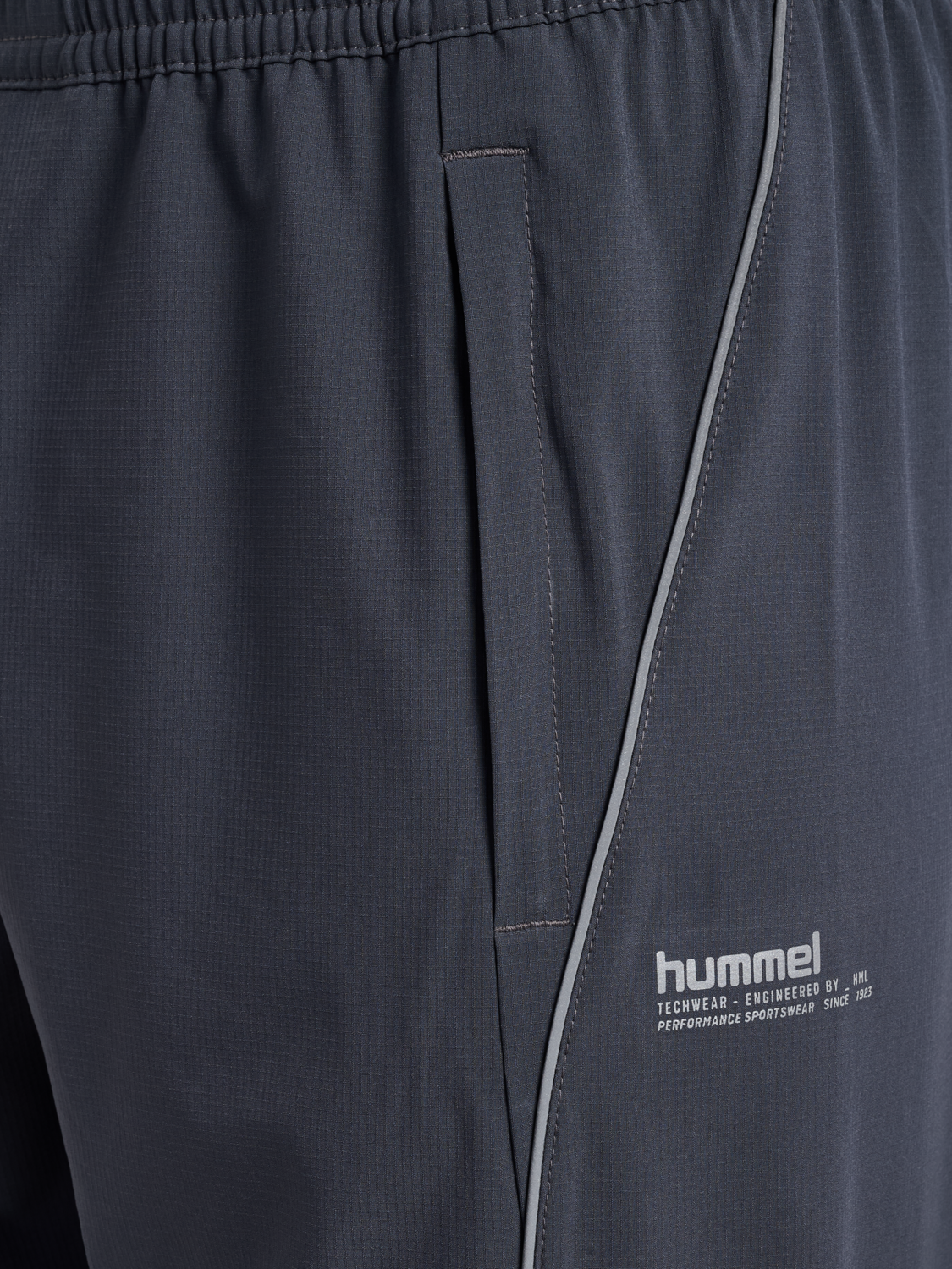 hmlPULSE WOVEN PANTS, EBONY, packshot