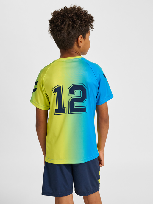 hmlSHIMMER T-SHIRT S/S, LIMEADE, model