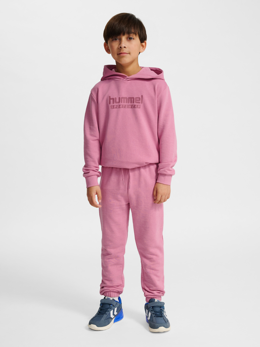 hmlJR BASE REGULAR PANTS, POLIGNAC, model