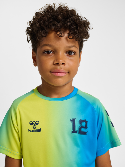 hmlSHIMMER T-SHIRT S/S, LIMEADE, model