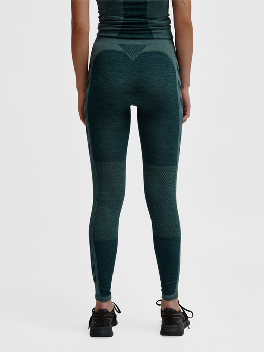hmlCLEA SEAMLESS MID WAIST TIGHTS, GREEN GABLES/GARDEN TOPIARY ME, model