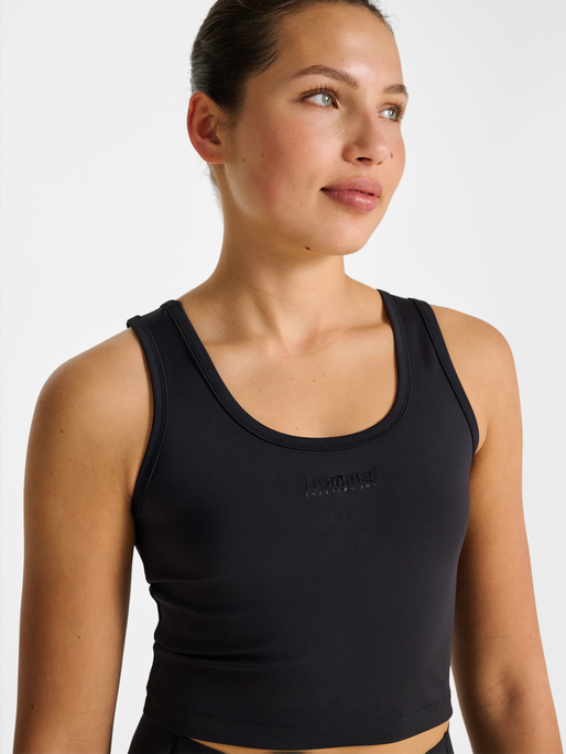 hmlHIIT INTENSITY W TOP, BLACK/EBONY, model