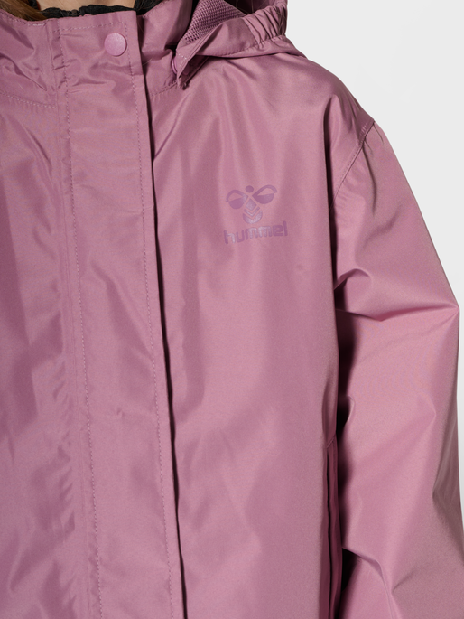 hmlNESSIE RAINSUIT, DUSKY ORCHID, model