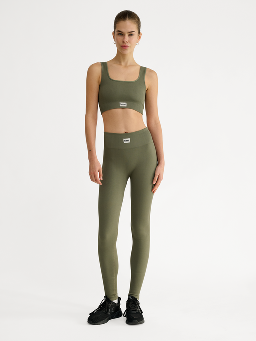 hmlPULSE SEAMLESS RIB BRA, DUSTY OLIVE, model