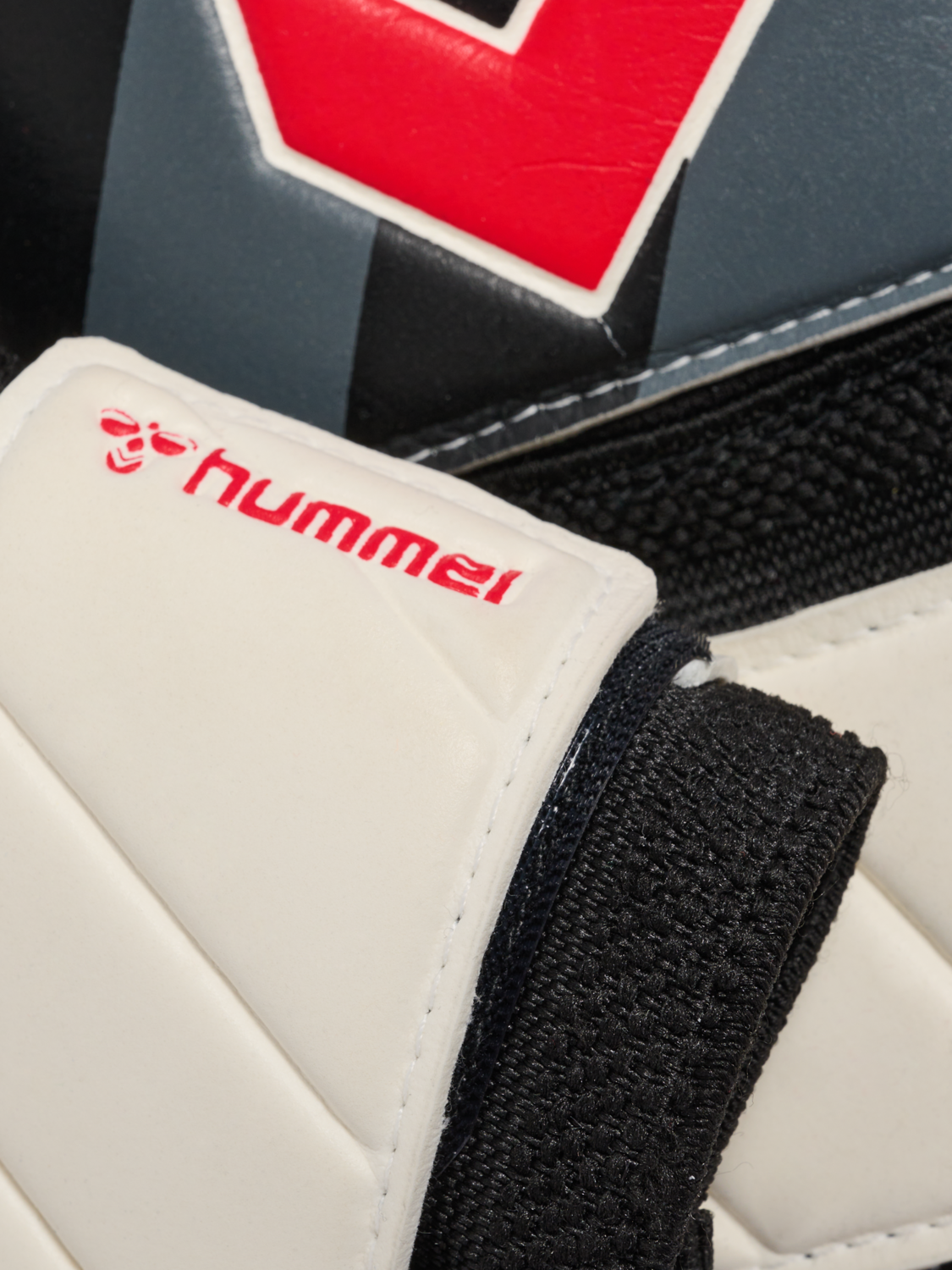 hmlGK GLOVES ALLROUND GRIP, WHITE/BLACK/RED, packshot