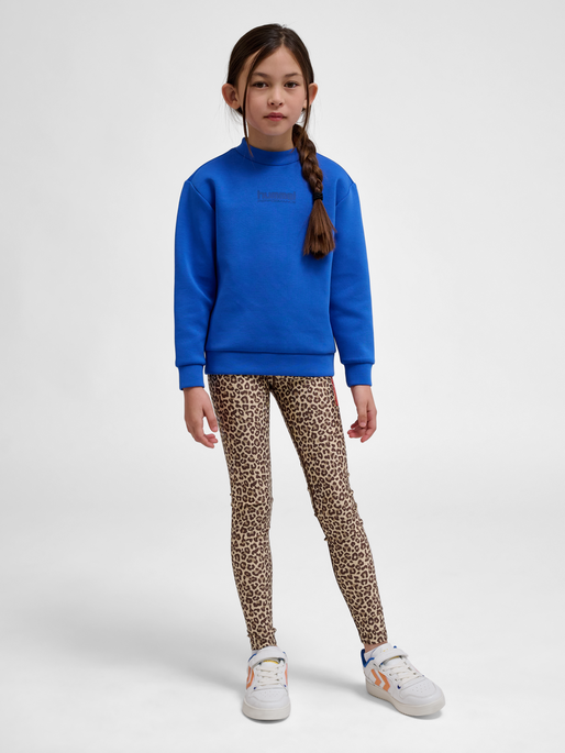 hmlJR FAST TECH FLEECE CREW, OLYMPIAN BLUE, model
