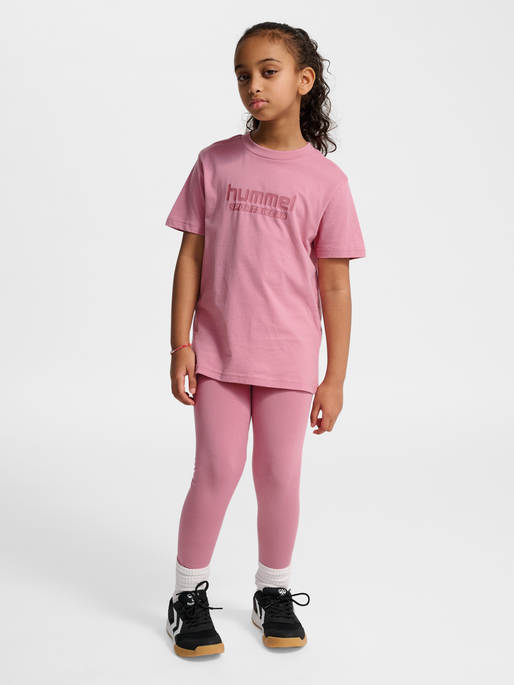 hmlJR BASE T-SHIRT S/S, POLIGNAC, model
