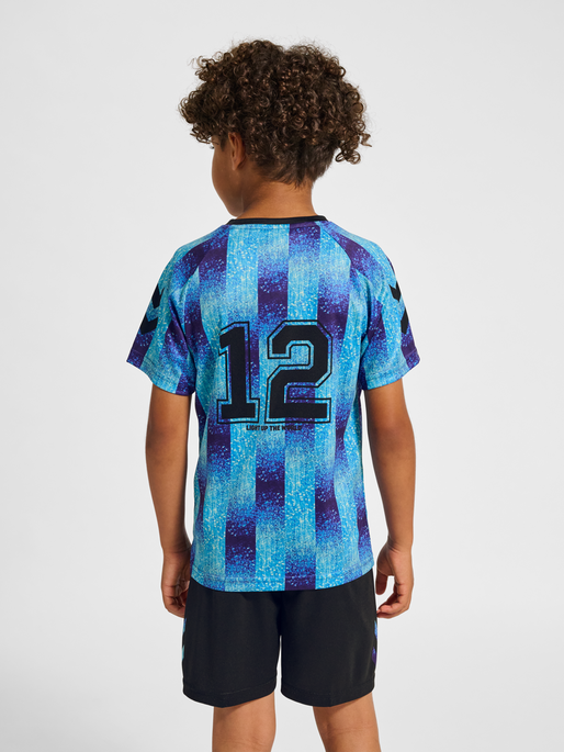 hmlSHIMMER T-SHIRT S/S, DAZZLING BLUE, model