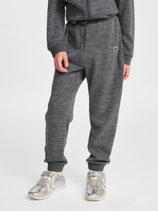 hmlJR WOOL PANTS BEE, DARK GREY MELANGE, model