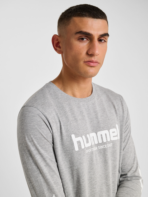 hmlLEGACY 2.0 T-SHIRT L/S, GREY MELANGE, model