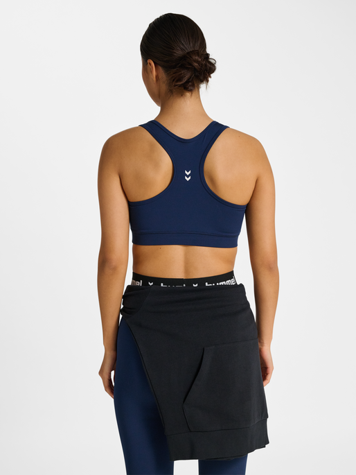 hmlPULSE LIGHT SUPPORT BRA, DRESS BLUES, model