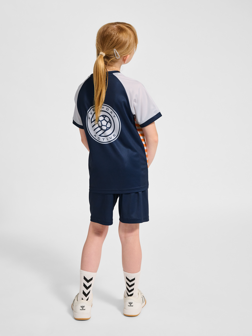 hmlSHIMMER SET, DRESS BLUES/WHITE, model
