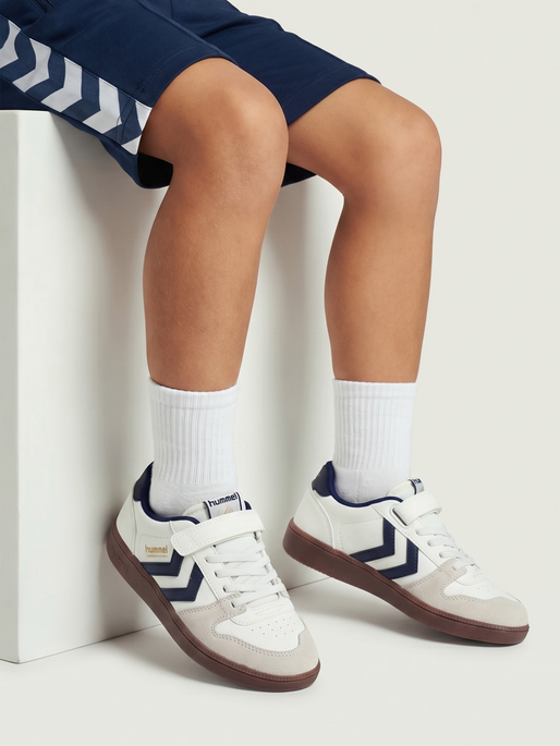 HANDBALL PERFEKT SP JR, WHITE/BLACK IRIS, model