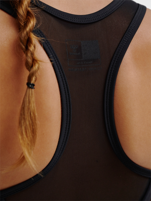 hmlULTIMATE SPORTS BRA, BLACK, model