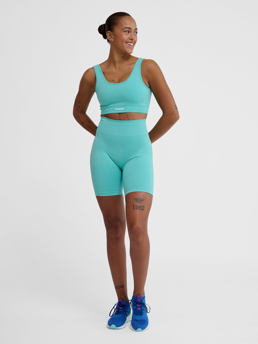 hmlALIVE SEAMLESS HIGH WAIST SHORTS, POOL BLUE, model