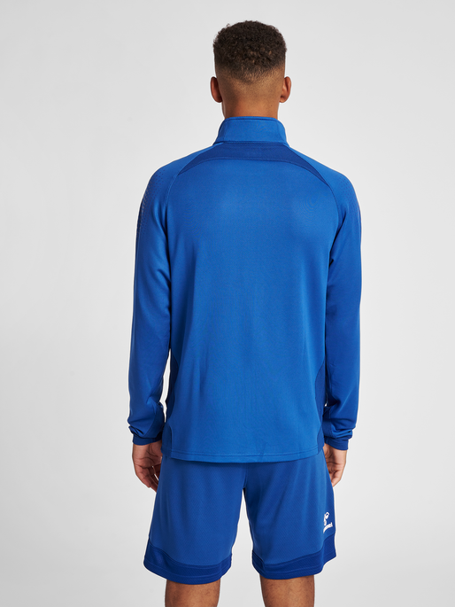 hmlLEAD POLY ZIP JACKET, TRUE BLUE, model