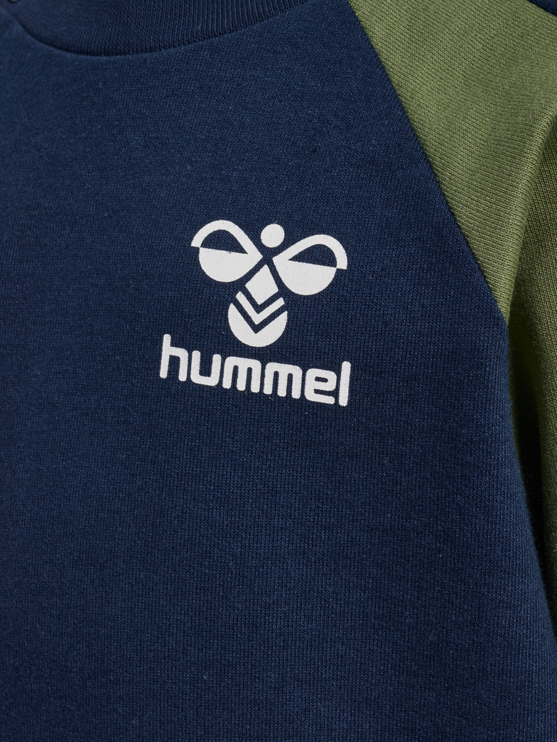 hmlASSYM SWEATSHIRT, BLACK IRIS, packshot
