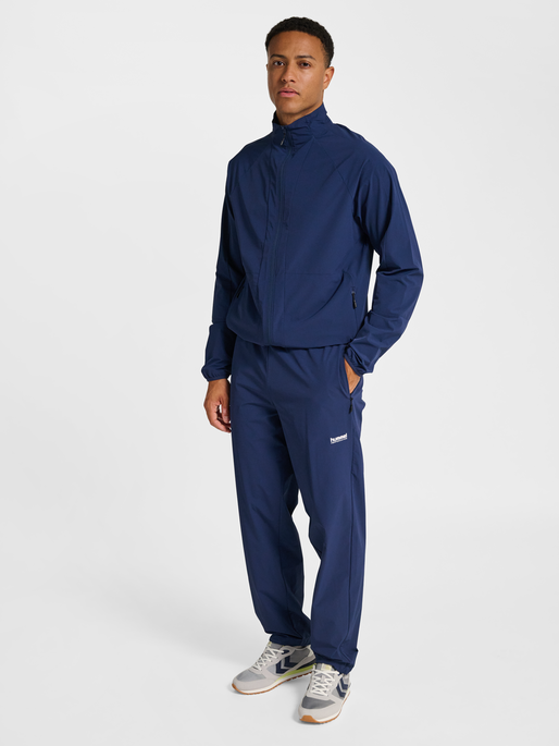 hmlPULSE PANTS, DRESS BLUES, model
