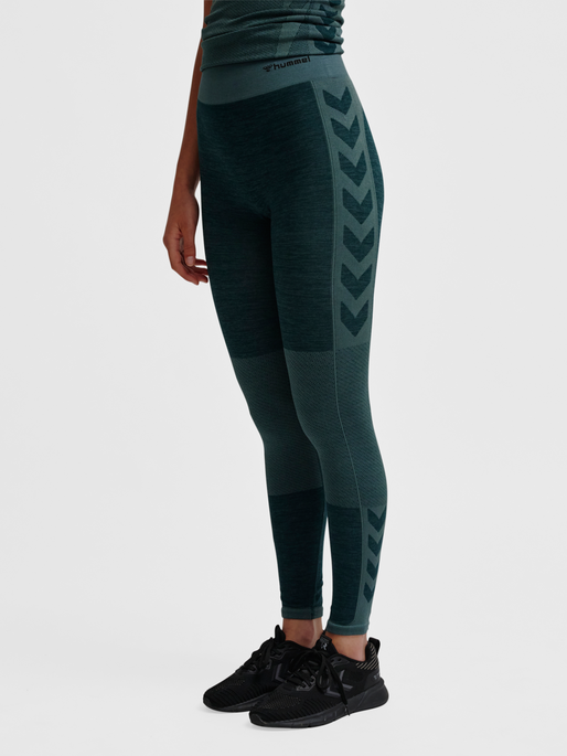 hmlCLEA SEAMLESS MID WAIST TIGHTS, GREEN GABLES/GARDEN TOPIARY ME, model