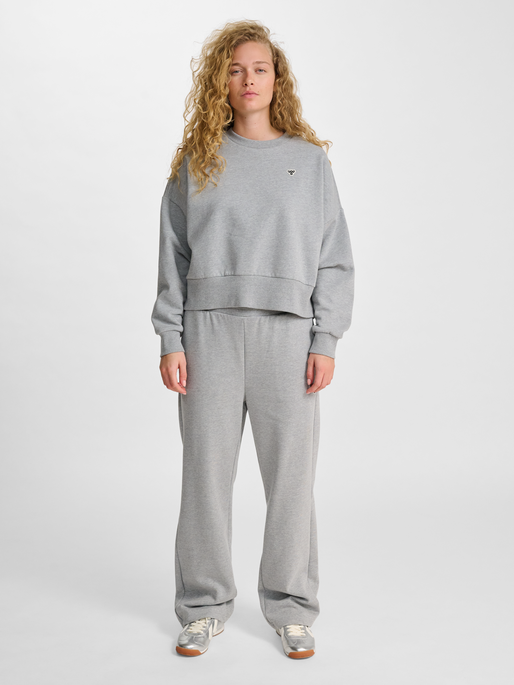 hmlBOXY W CREWNECK BEE, GREY MELANGE, model