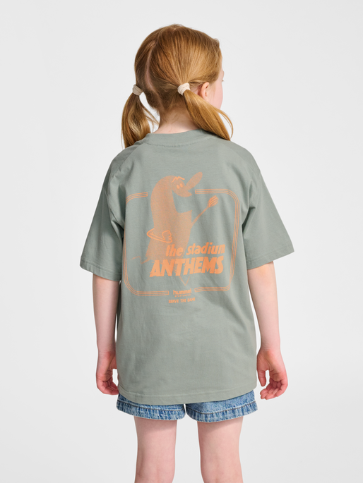hmlJR LOOSE T-SHIRT S/S STADIUM, ICEBERG GREEN, model