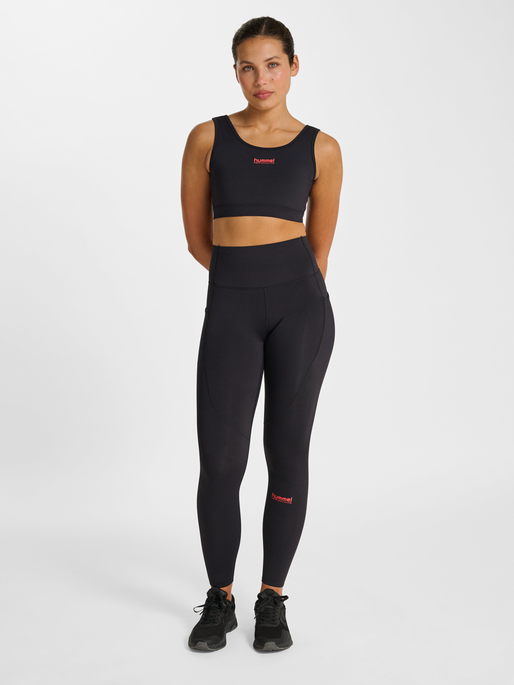 hmlHIIT INTENSITY BRA, BLACK, model