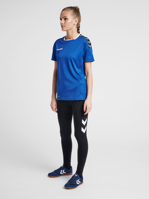 hmlAUTHENTIC POLY JERSEY WOMAN S/S, TRUE BLUE, model