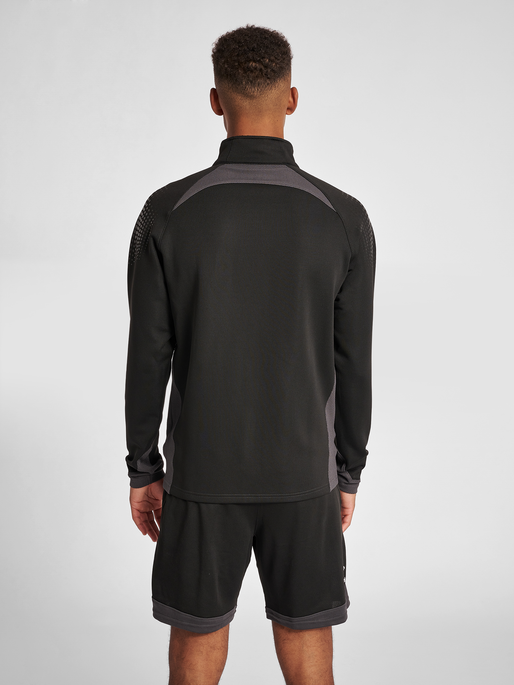 hmlLEAD POLY ZIP JACKET, BLACK, model