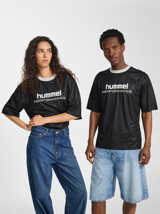 hmlPULSE LOOSE JERSEY S/S, BLACK, model
