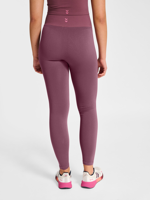 hmlHIIT SEAMLESS HIGH WAIST TIGHTS, NOCTURNE, model