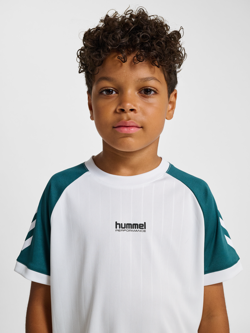 hmlJR STRIPE T-SHIRT S/S, WHITE, model