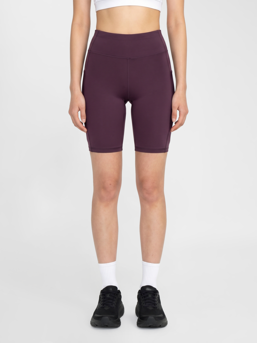 nwlRACE HW POCKET W SHORT TIGHTS, PLUM PERFECT, model
