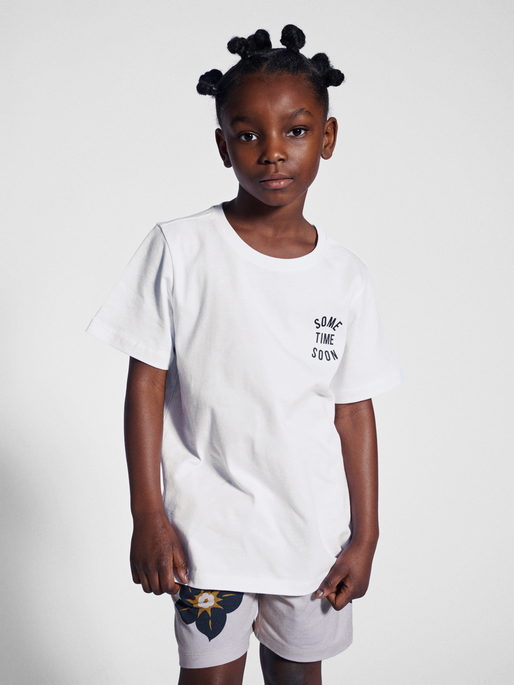 stmREVOLUTION T-SHIRT S/S, BRIGHT WHITE, model