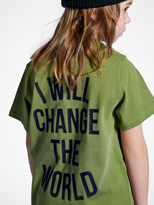 stmREVOLUTION T-SHIRT S/S, OLIVE BRANCH, model